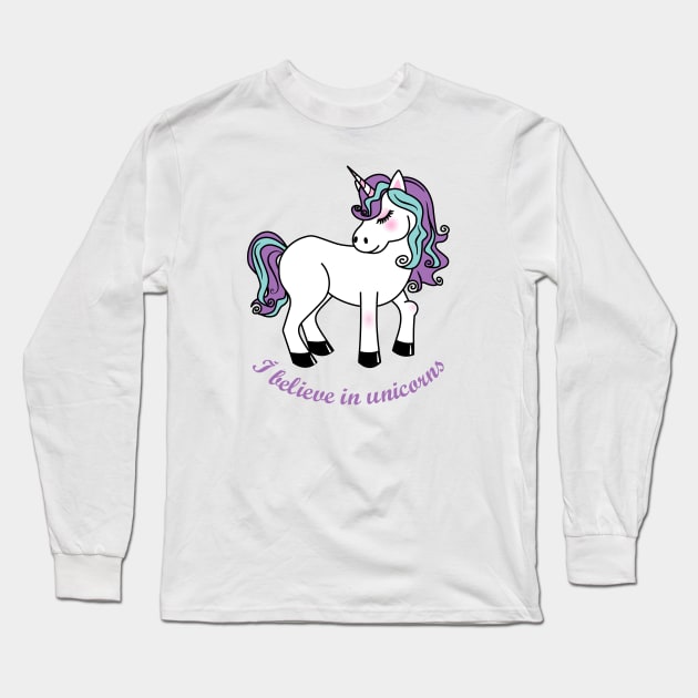 I believe in unicorns Long Sleeve T-Shirt by Pendientera